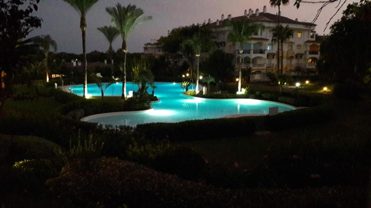 Chez Elo'S Marbella Milla De Oro. Jardin Privado Apartman Kültér fotó